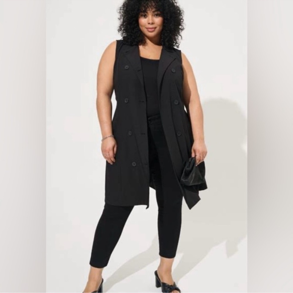 Torrid Studio Crepe Jersey Lightweight Trench
Vest Size‎ 5X